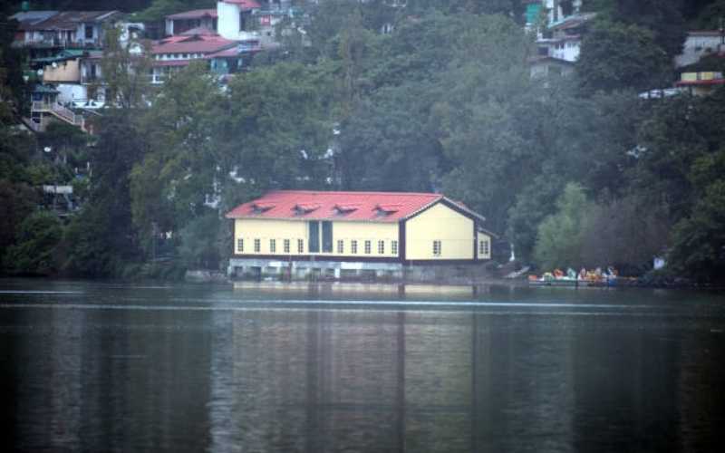 Serenity by the Lake: Nainital Retreat