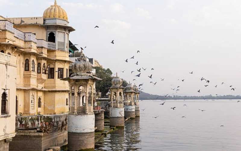 Romance of Lakes & Hills