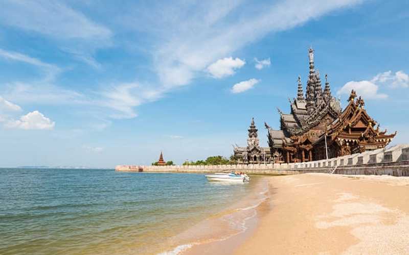 Island to Capital: The Ultimate Thailand Discovery