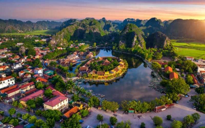 Vietnam Vibes: North to South Highlights